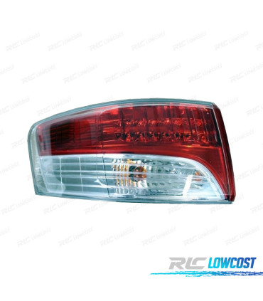 FANALE DESTRO PER TOYOTA AVENSIS SEDAN 4P 08-